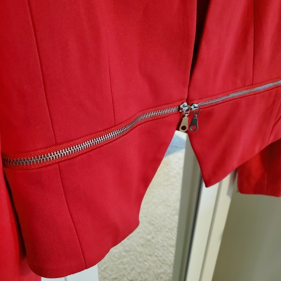 Fuscia Blazer - Picture 7 of 7